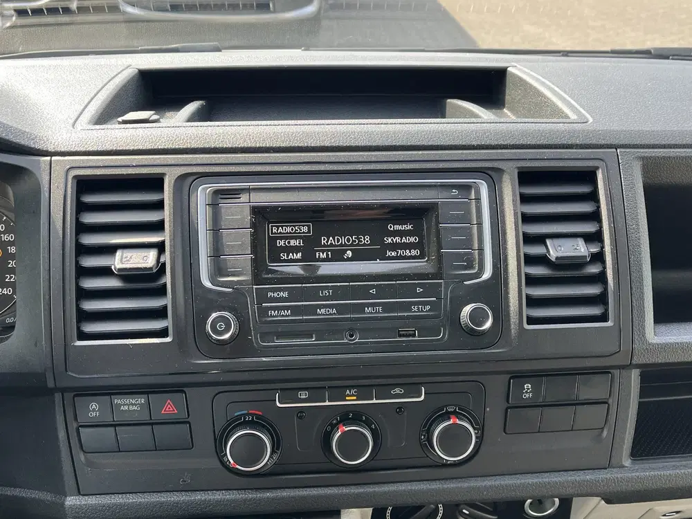Volkswagen Transporter Kombi 2.0 TDI L1H1 Airco 9 persoons C uit 2019, foto 11
