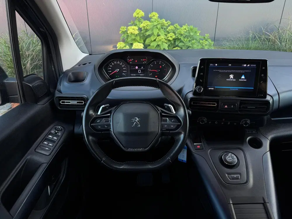 Peugeot Rifter 1.2 130pk Allure AUTOMAAT uit 2022, foto 9