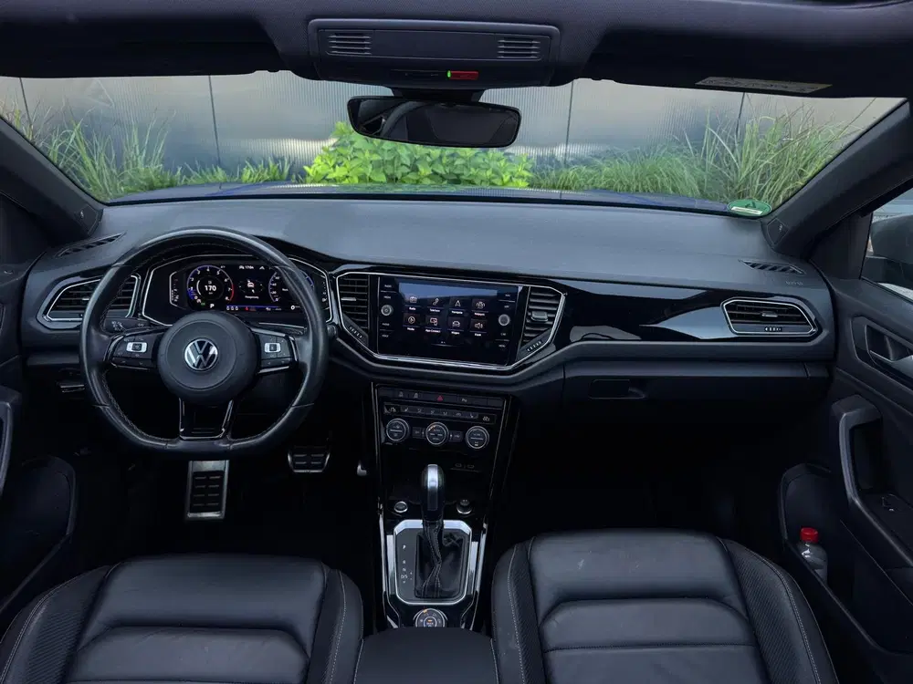 Volkswagen T-Roc 2.0 TSI R 4Motion PANO uit 2021, foto 2