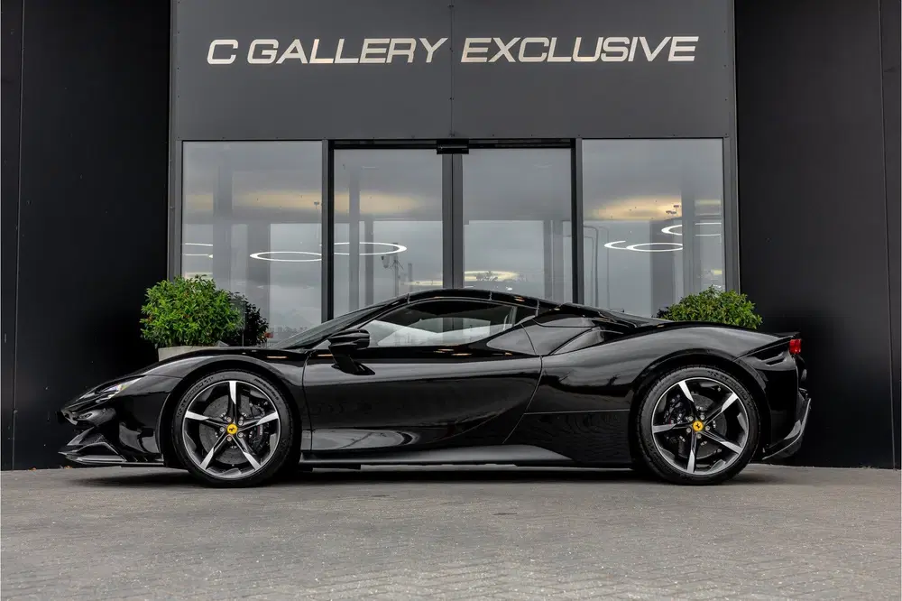 Ferrari SF90 Spider 4.0 V8 uit 2024, foto 6