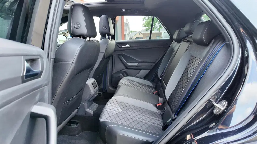 Volkswagen T-Roc 1.5 TSI R-Line 3x R-Line uit 2022, foto 15