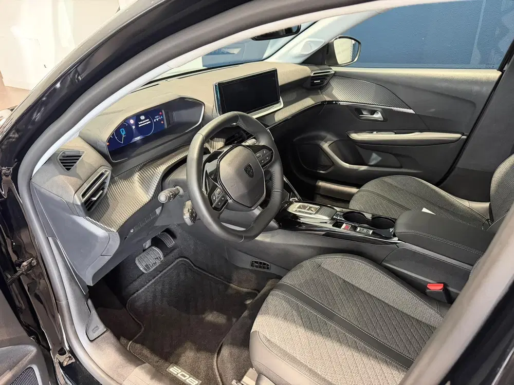 Peugeot 208 1.2 Hybrid 110 e-DCS6 Allure uit 2026, foto 6