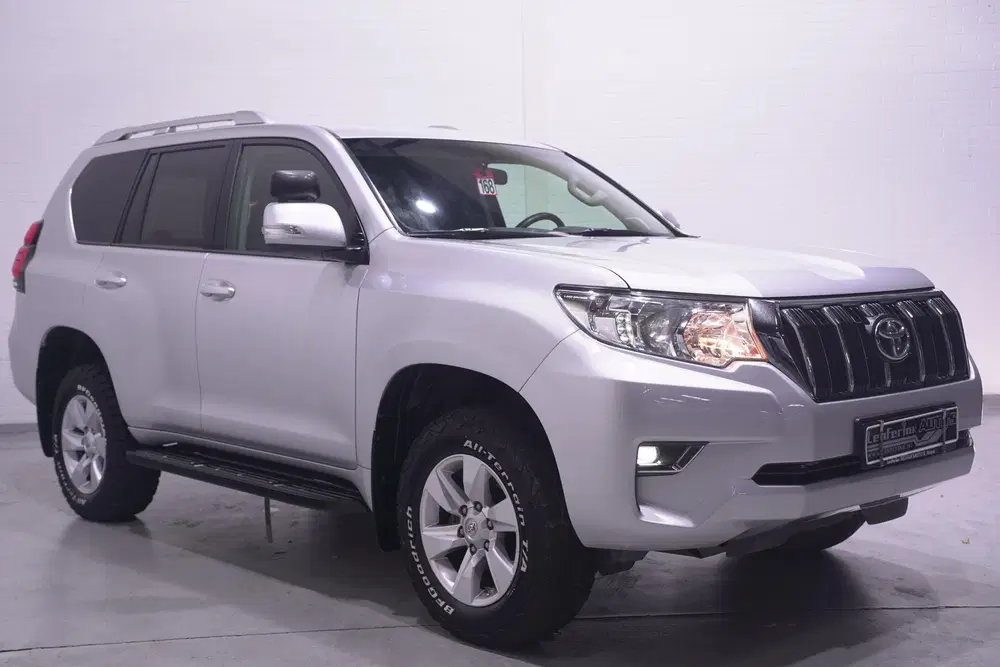 Toyota Land Cruiser 2.8 D-4D-F 177 pk 5 Drs Grijs Kenteken 2 uit 2019, foto 2