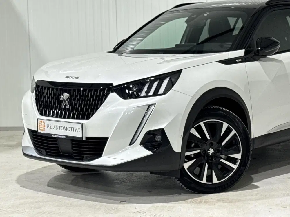 Peugeot 2008 1.2 Pure Tech GT Line uit 2020, foto 8