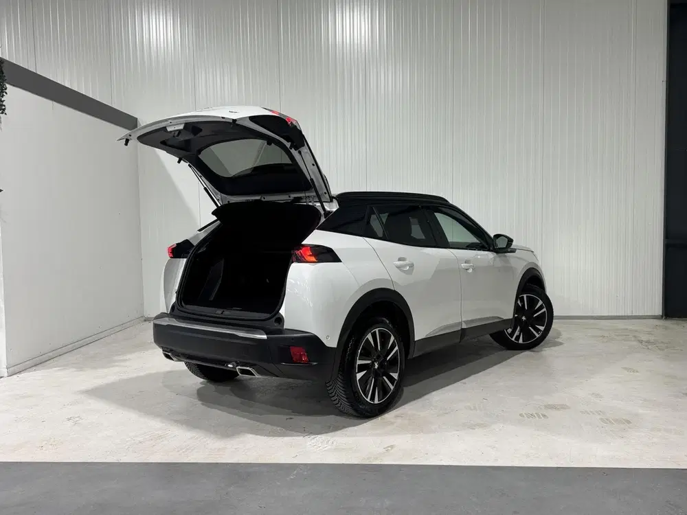 Peugeot 2008 1.2 Pure Tech GT Line uit 2020, foto 9
