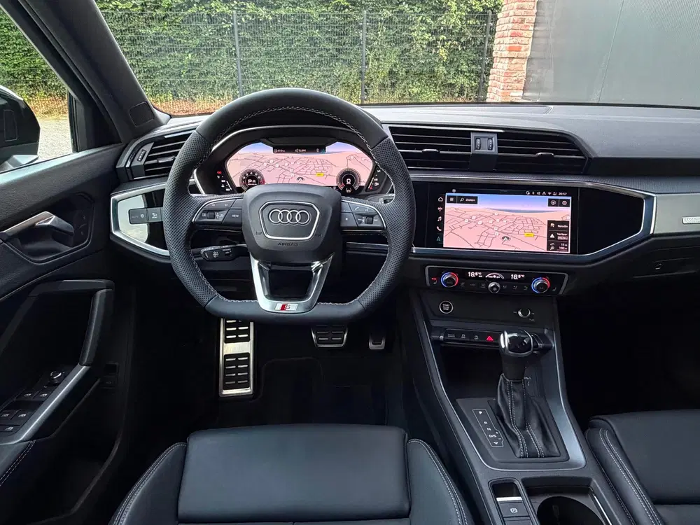 Audi Q3 35 TFSI S-Line 150 pk Blackstyle uit 2024, foto 10
