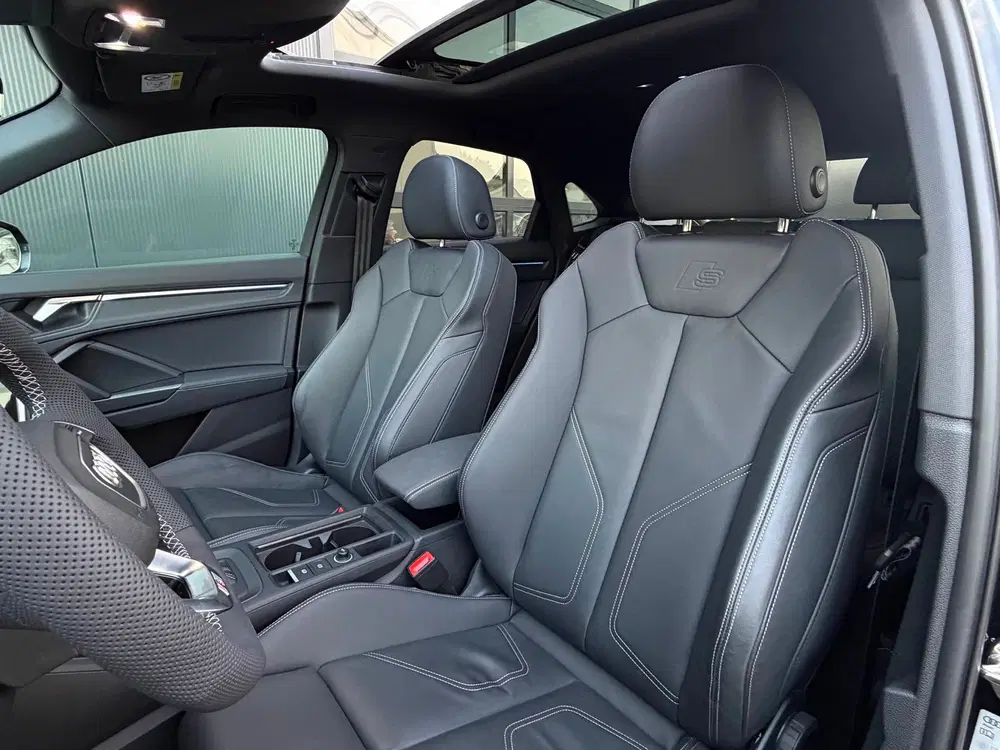 Audi Q3 35 TFSI S-Line 150 pk Blackstyle uit 2024, foto 12