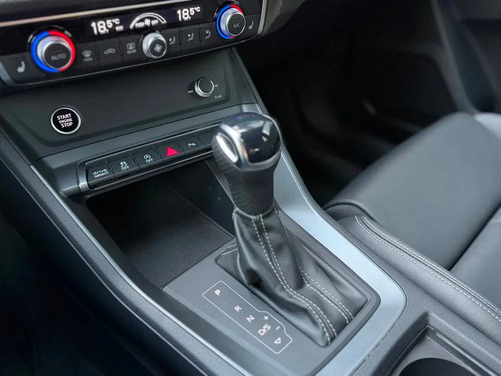 Audi Q3 35 TFSI S-Line 150 pk Blackstyle uit 2024, foto 13