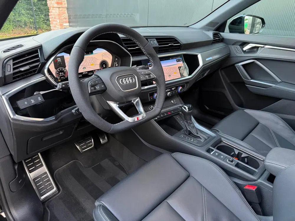 Audi Q3 35 TFSI S-Line 150 pk Blackstyle uit 2024, foto 5
