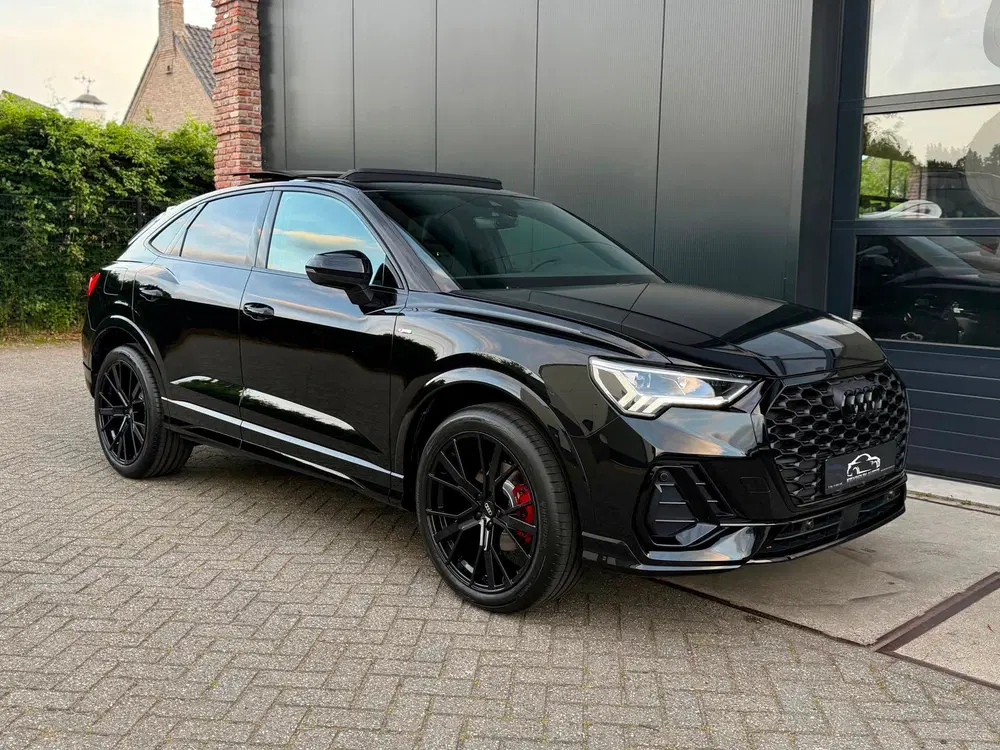 Audi Q3 35 TFSI S-Line 150 pk Blackstyle uit 2024, foto 9