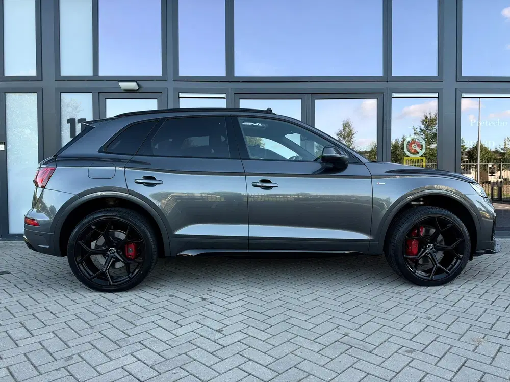 Audi Q5 50 TFSI e 3x S-LineCompetition uit 2024, foto 3