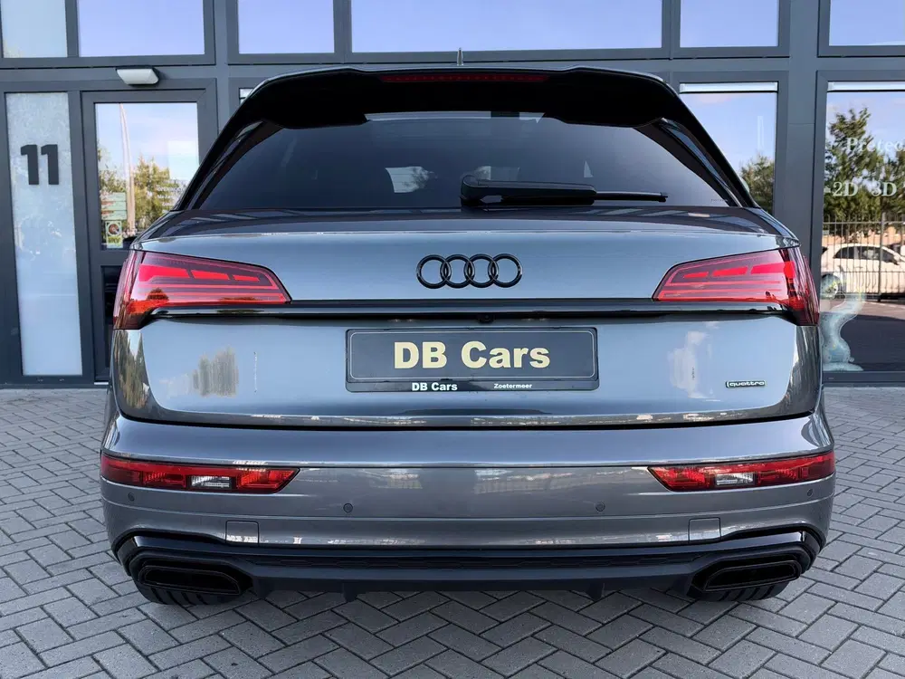 Audi Q5 50 TFSI e 3x S-LineCompetition uit 2024, foto 4