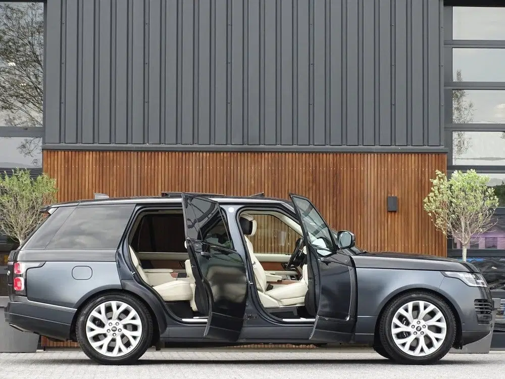 Land Rover Range Rover P400e Vogue 404PK Autobiography uit 2019, foto 4