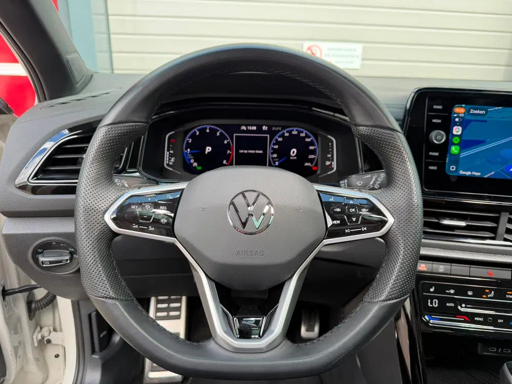 Volkswagen T-Roc 1.5 TSI 3xR-Line Pano uit 2023, foto 15