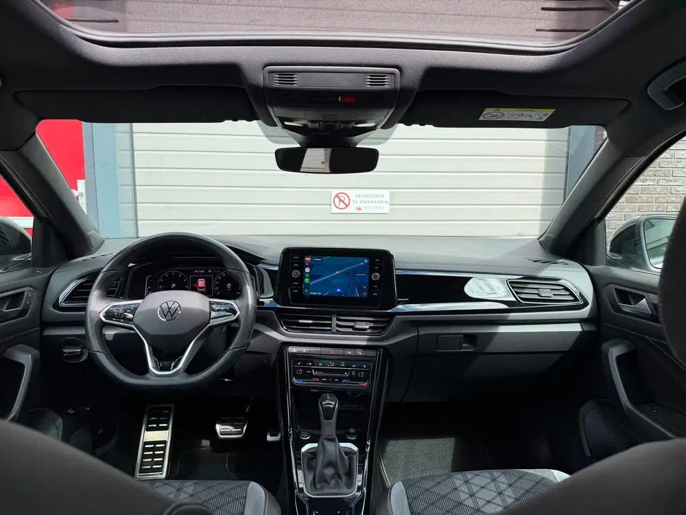 Volkswagen T-Roc 1.5 TSI 3xR-Line Pano uit 2023, foto 8