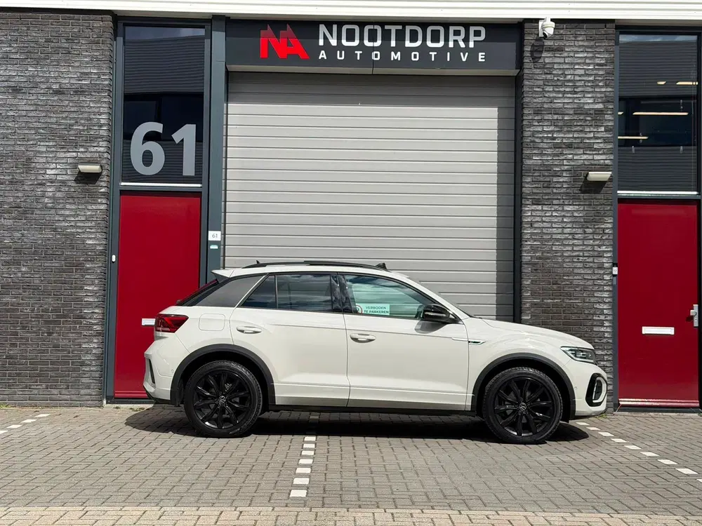 Volkswagen T-Roc 1.5 TSI 3xR-Line Pano uit 2023, foto 9