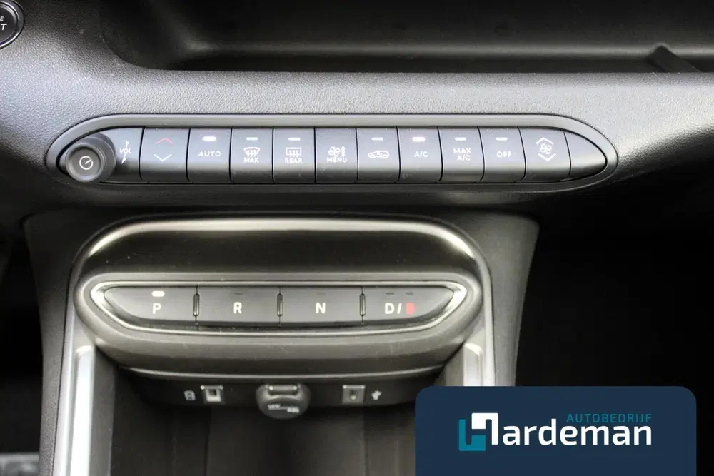 Jeep Avenger Altitude 54 kWh Carplay Camera uit 2025, foto 11