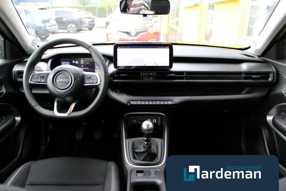 Jeep Avenger 1.2 Altitude JBL Navi Winterpack uit 2024, foto 2