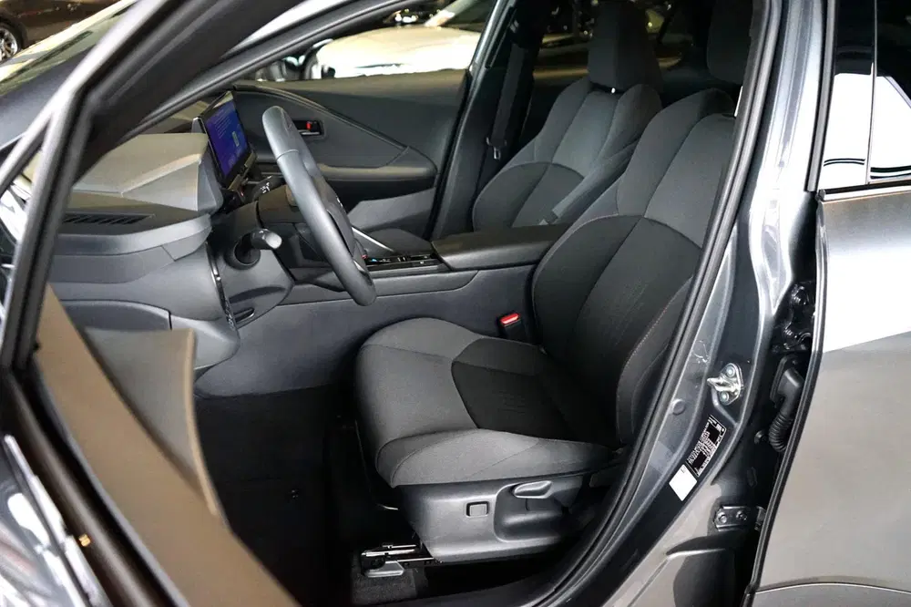 Toyota C-HR 2.0 Hybrid 200 Dynamic PANORAMADAK uit 2024, foto 5