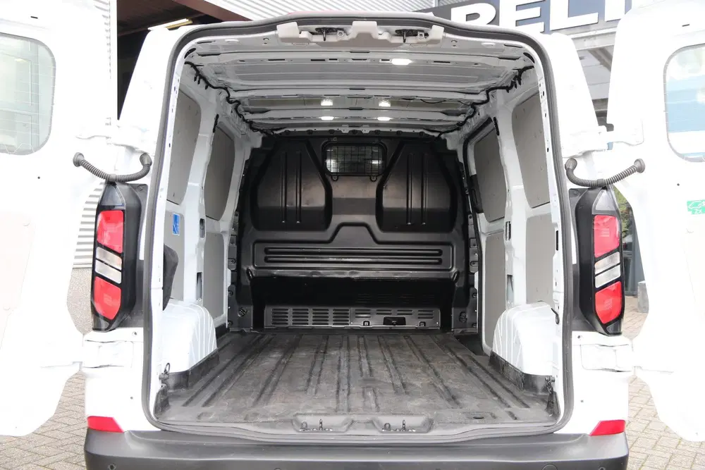 Ford Transit Custom 2.0 TDCI 136 uit 2024, foto 4