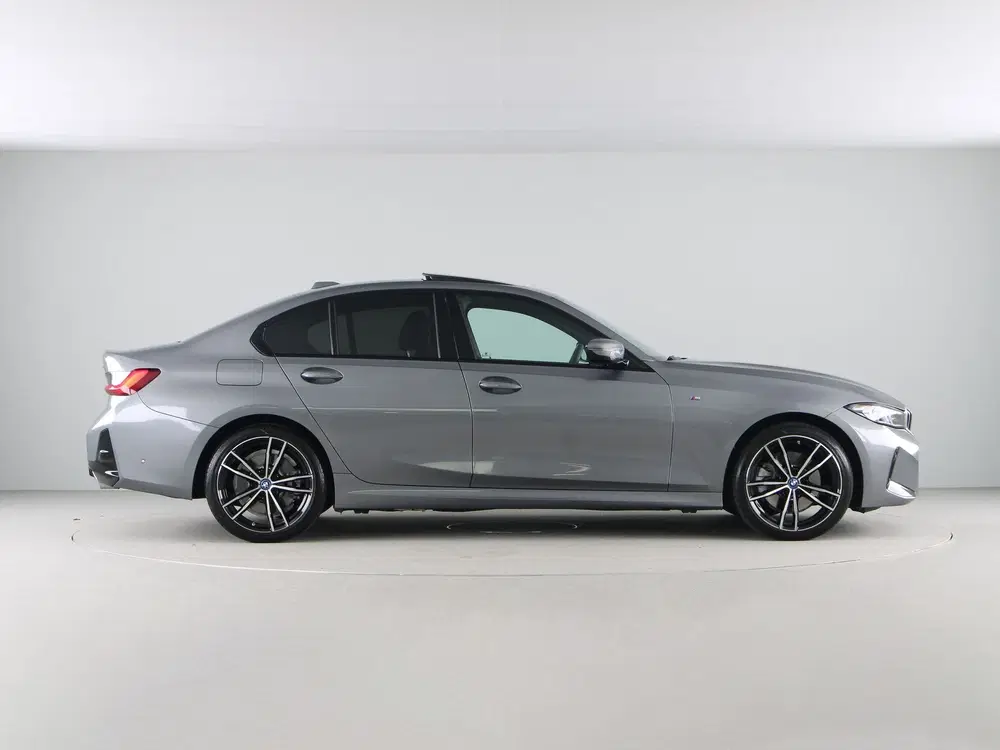 BMW 3-serie 330e Sedan M-Spor uit 2024, foto 8