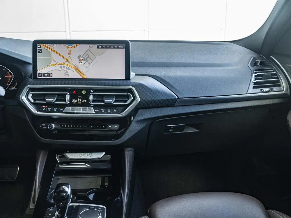 BMW X4 xDrive20i uit 2022, foto 12