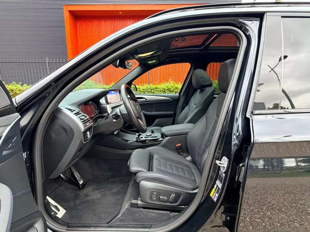 BMW iX3 Impressive uit 2025, foto 11