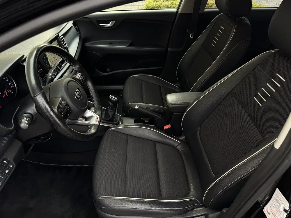 Kia Rio 1.0 T-GDI 100pk GT-Line Navi Leder Carplay uit 2020, foto 2