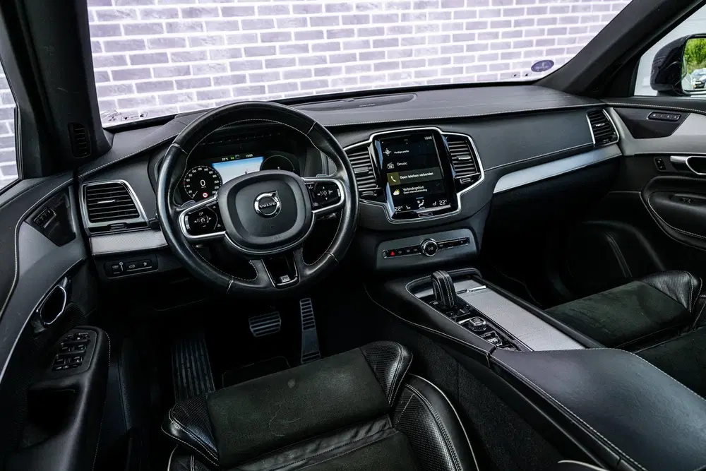 Volvo XC90 2.0 T8 Twin Engine AWD R-Design uit 2020, foto 13