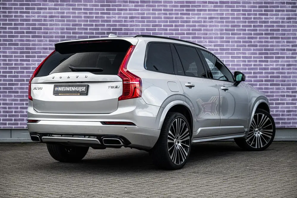 Volvo XC90 2.0 T8 Twin Engine AWD R-Design uit 2020, foto 4