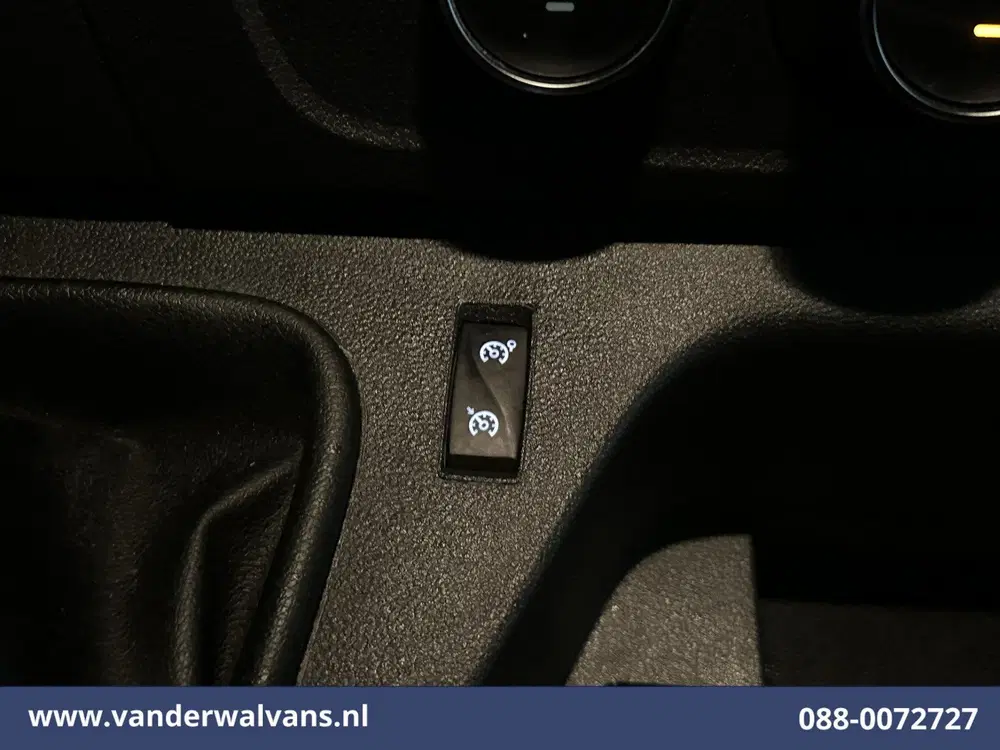 Renault Master 2.3 dCi 146pk Bakwagen 222cm Hoog Laadklep uit 2024, foto 7