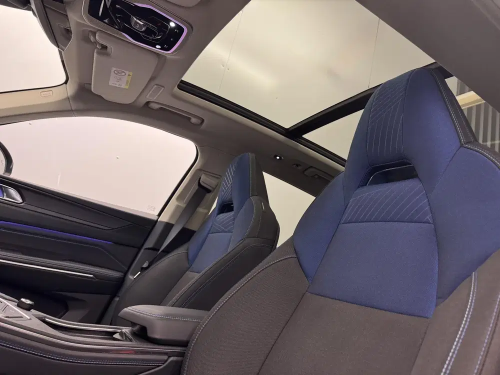 Lynk & Co 01 1.5 Panoramadak uit 2023, foto 11