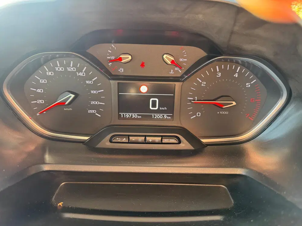 Peugeot Rifter 1.2 Allure 110PK 2019 DEALER ONDERHOUDEN E uit 2019, foto 15