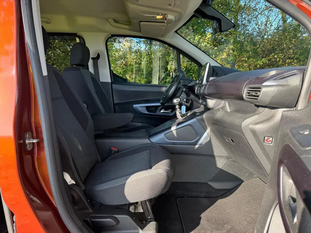 Peugeot Rifter 1.2 Allure 110PK 2019 DEALER ONDERHOUDEN E uit 2019, foto 8