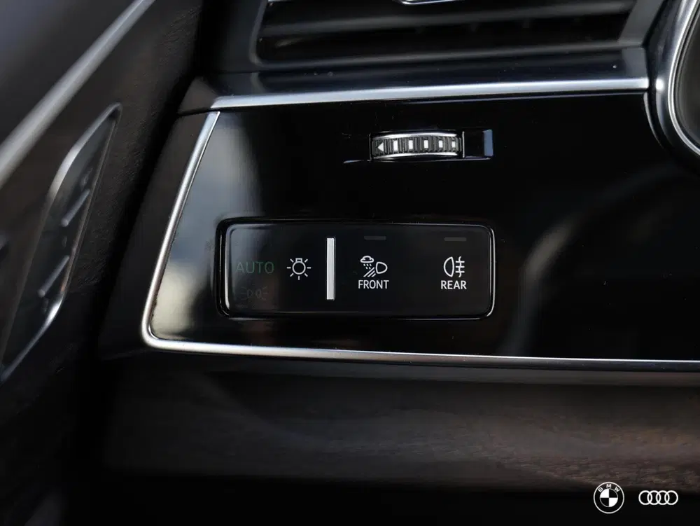 Audi Q7 55 TFSIe S LINE uit 2021, foto 12