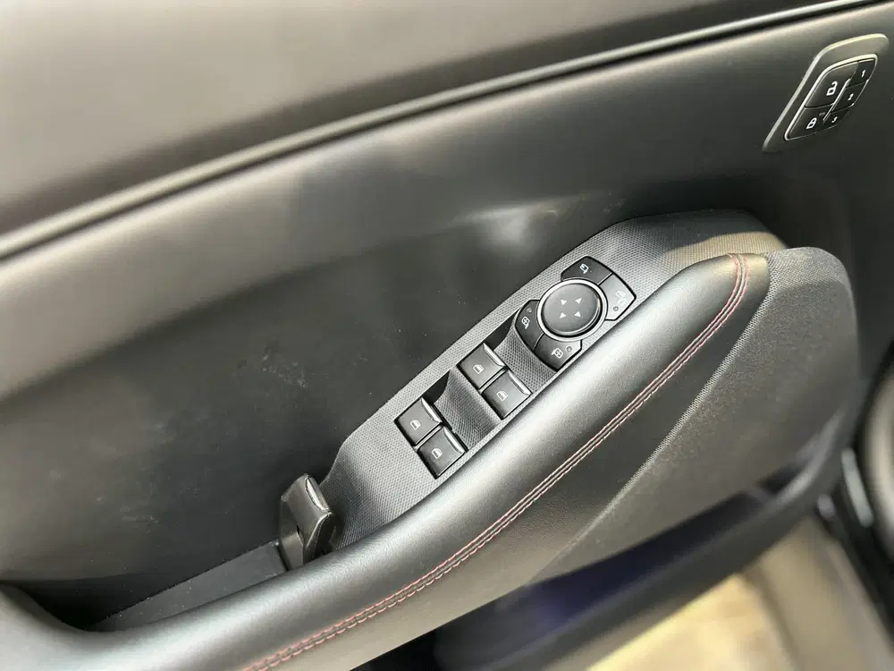 Ford Mustang Mach-E Extended RWD 98 kWh Premium uit 2023, foto 15
