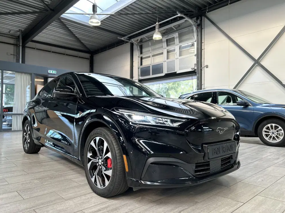 Ford Mustang Mach-E Extended RWD 98 kWh Premium uit 2023, foto 2