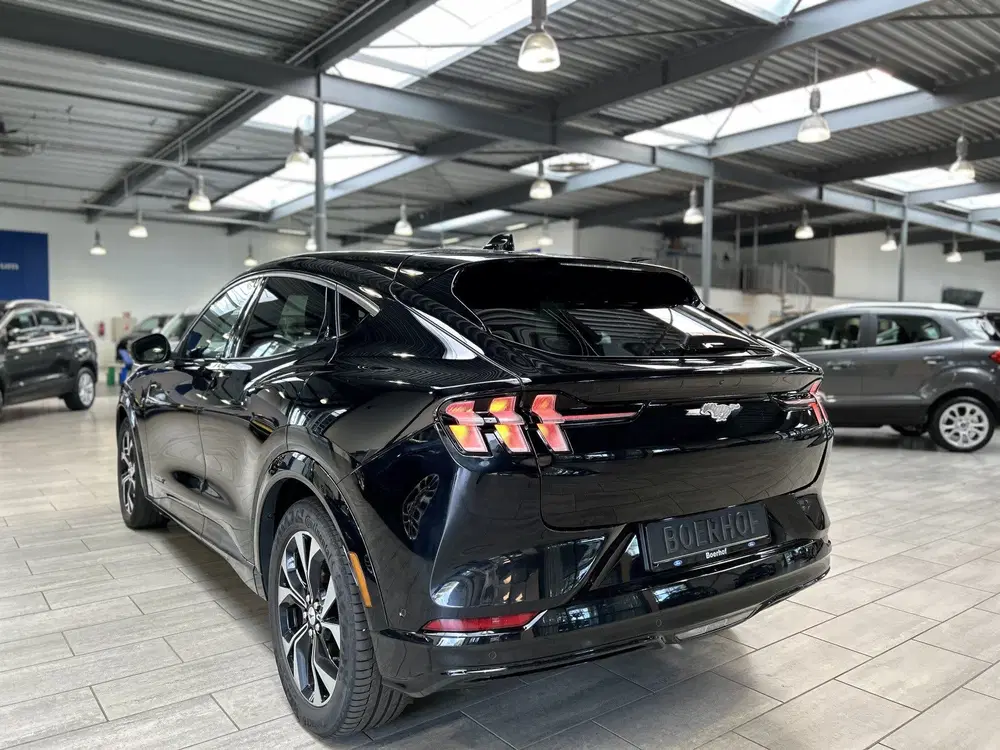 Ford Mustang Mach-E Extended RWD 98 kWh Premium uit 2023, foto 5