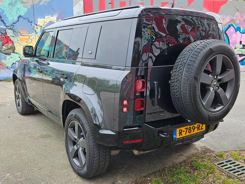 Land Rover Defender 110 2.0 P400e X-Dynamic HSE uit 2022, foto 5