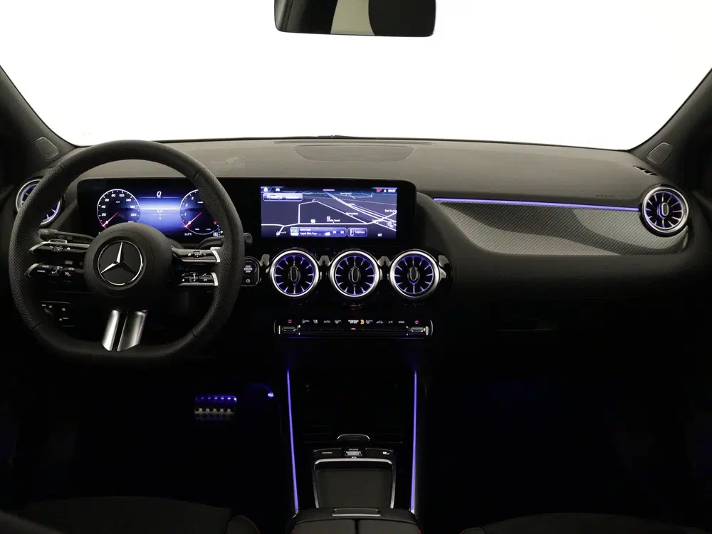 Mercedes-Benz B-Klasse 180 AMG Line uit 2025, foto 4