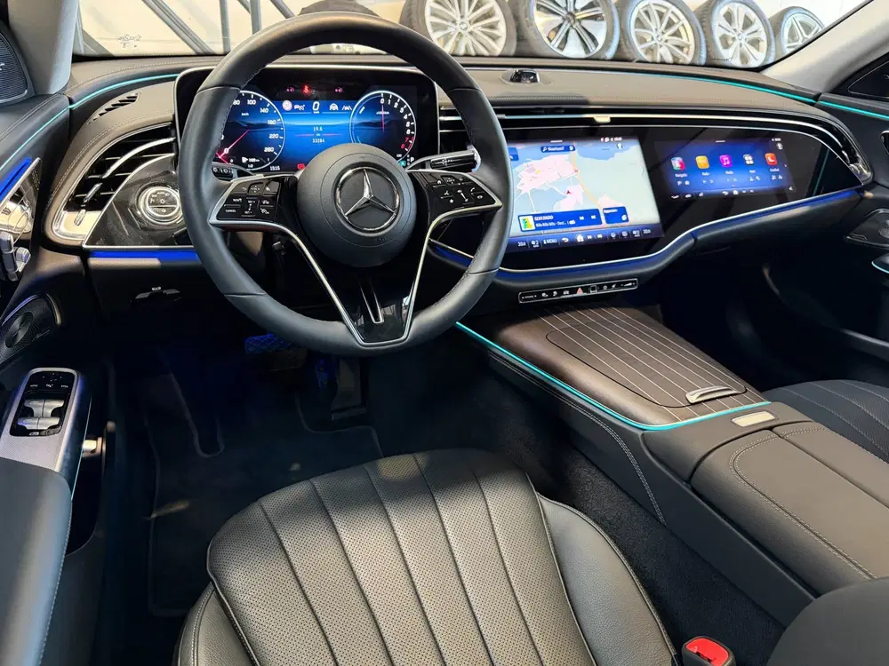 Mercedes-Benz E-Klasse 300 e Exclusive Line uit 2025, foto 13