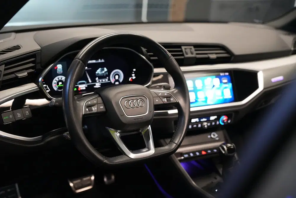 Audi Q3 45 TFSI quattro S Line edition one uit 2019, foto 3