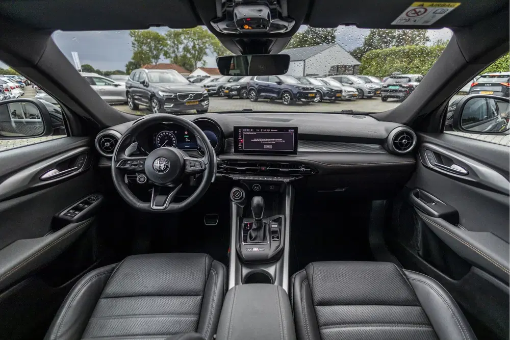 Alfa Romeo Tonale 1.5T Hybrid Veloce uit 2025, foto 6