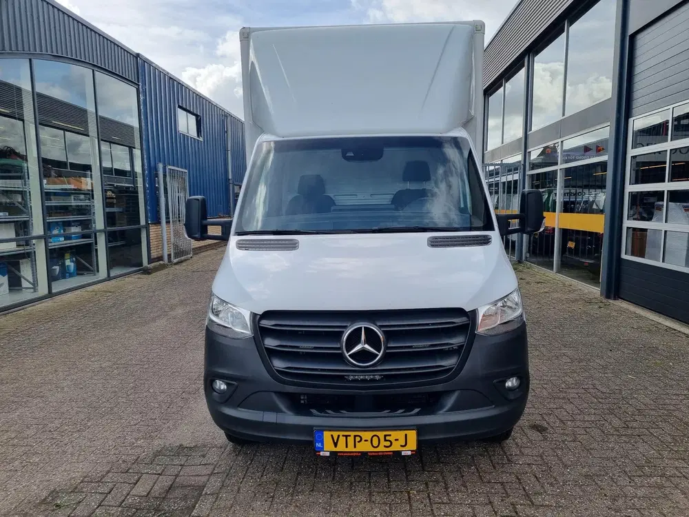 Mercedes-Benz Sprinter 519 CDI uit 2022, foto 3