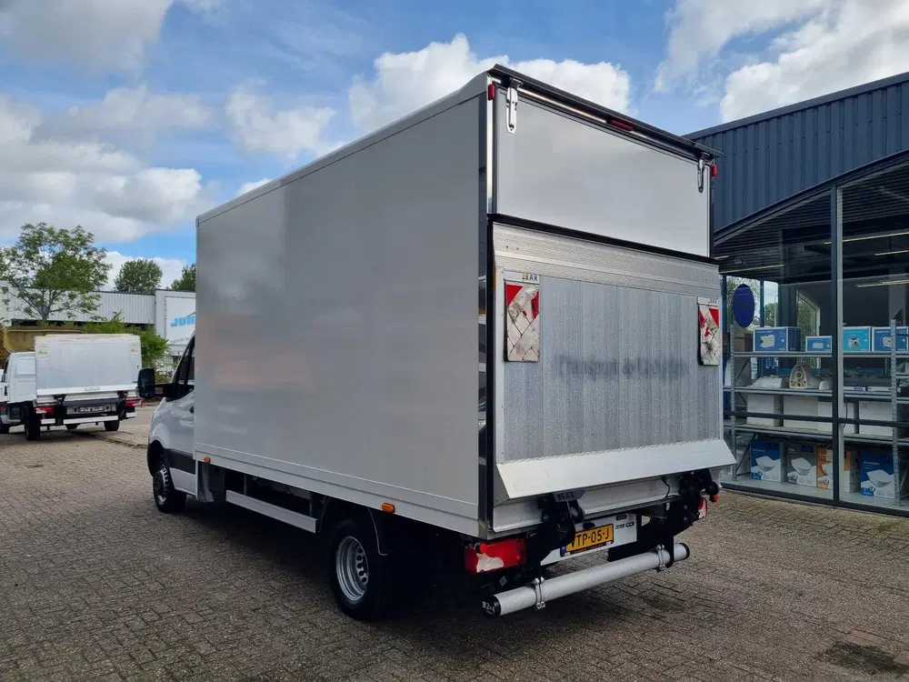 Mercedes-Benz Sprinter 519 CDI uit 2022, foto 5