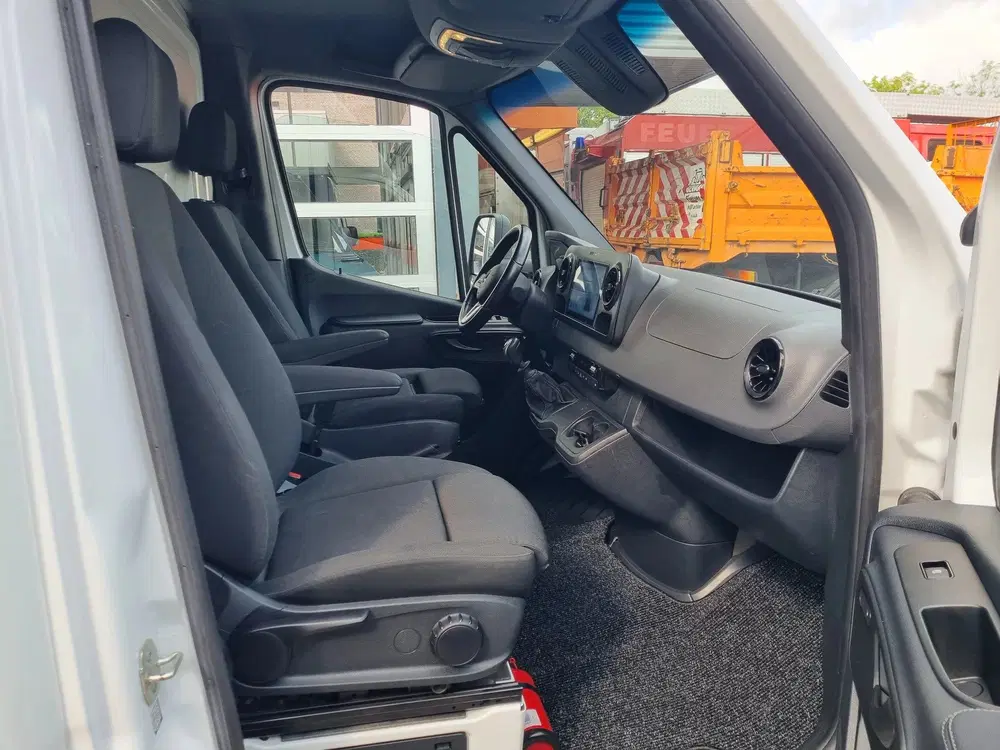 Mercedes-Benz Sprinter 519 CDI uit 2022, foto 7