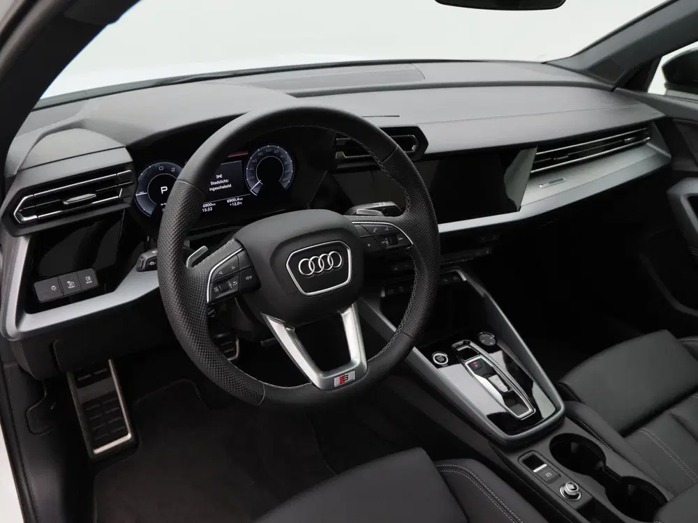 Audi A3 45 TFSi e 272 Pk S edition Competition uit 2025, foto 3