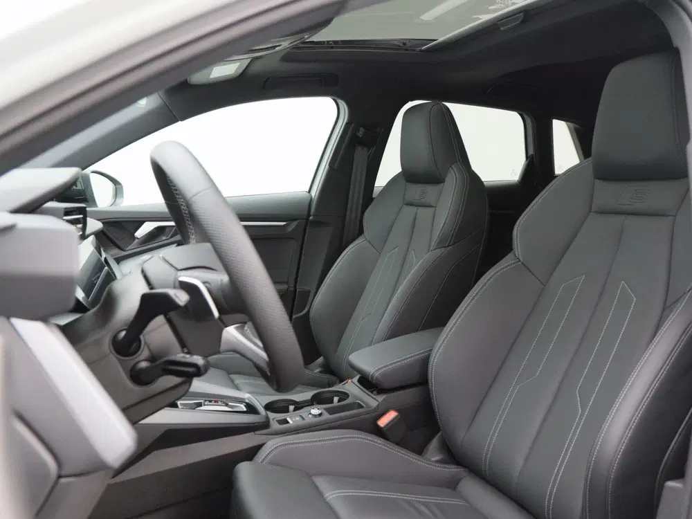 Audi A3 45 TFSi e 272 Pk S edition Competition uit 2025, foto 7