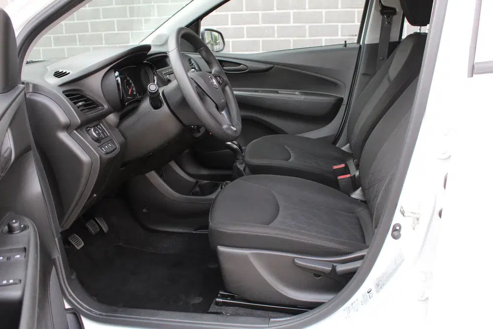 Opel Karl 1.0 ecoFLEX 120 Jaar Edition uit 2019, foto 8