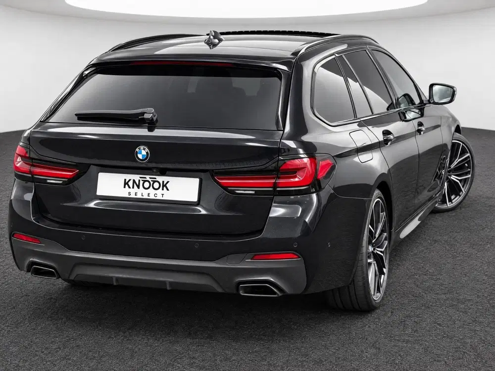 BMW 5-serie 530d High Executive M Sport Pakket Autom uit 2022, foto 4